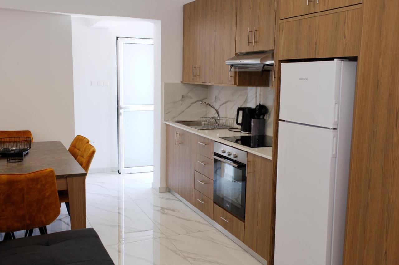 Musan Boutique Apartments 아이아 나파 외부 사진