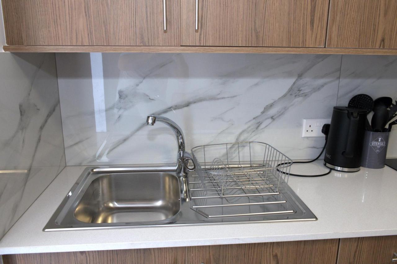 Musan Boutique Apartments 아이아 나파 외부 사진