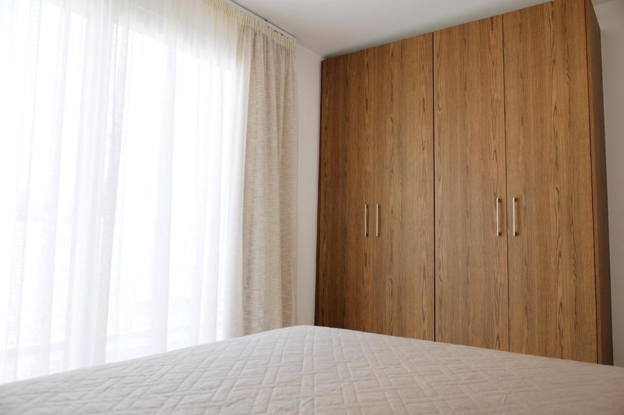 Musan Boutique Apartments 아이아 나파 외부 사진