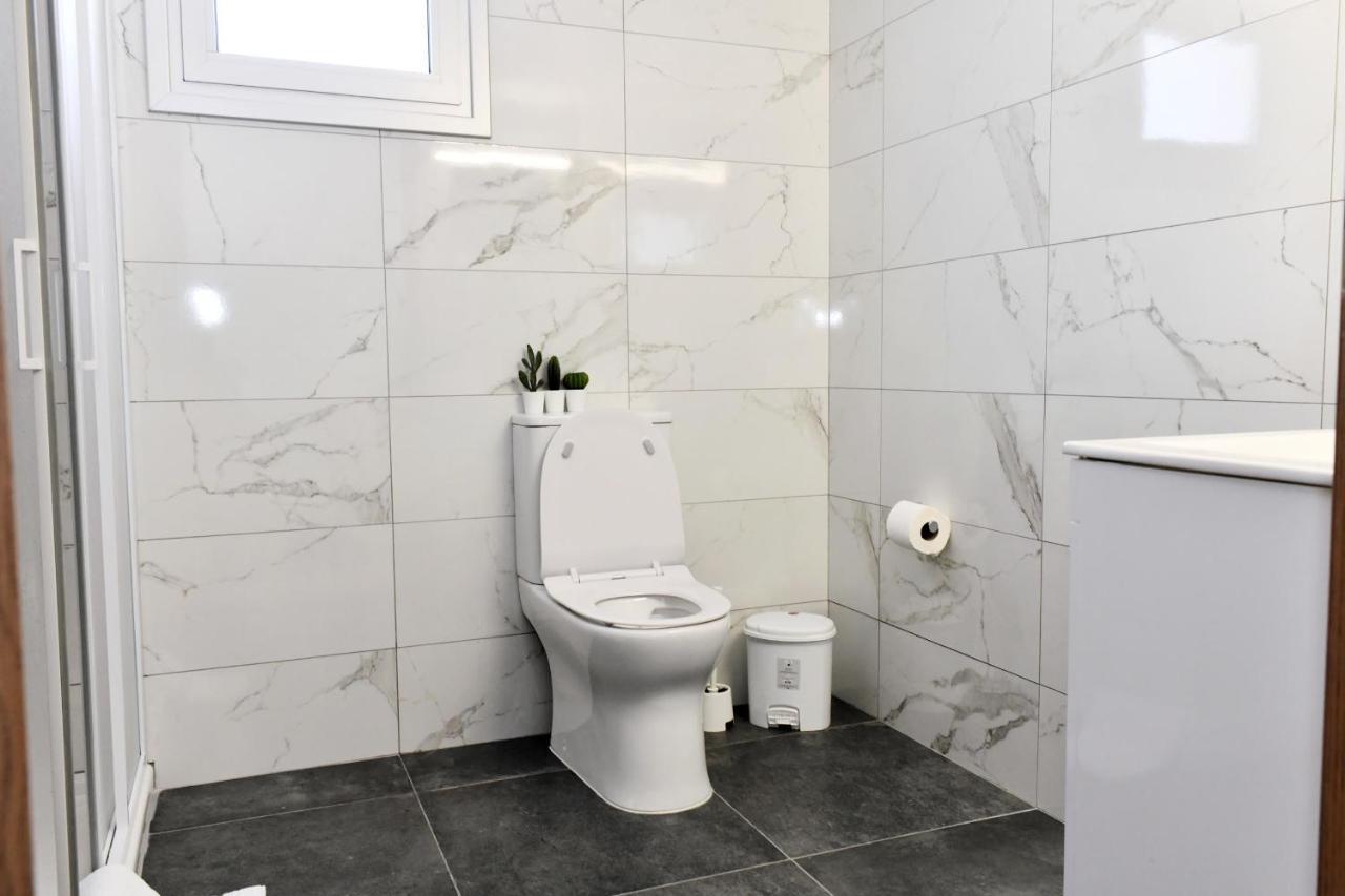 Musan Boutique Apartments 아이아 나파 외부 사진